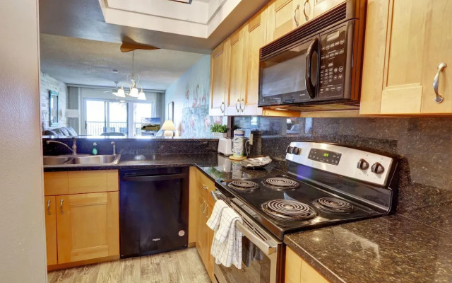 Land's End 11-202 Beach Front