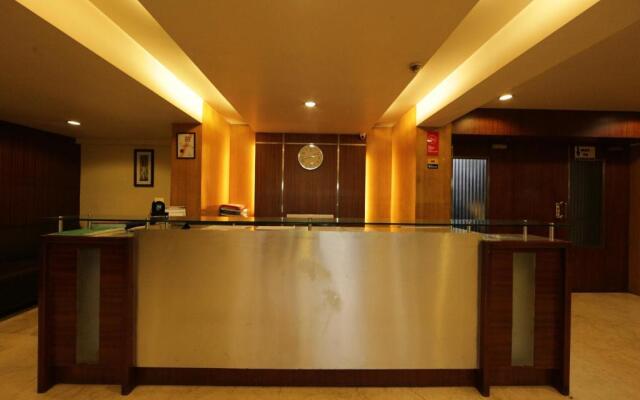 Lucky Hotel Goregaon