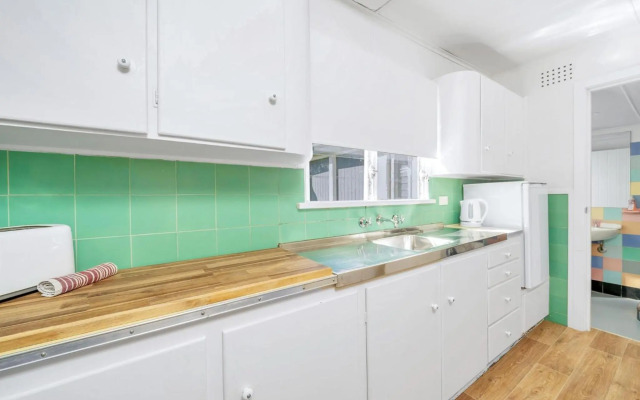 On The Beach at Vincentia 4pm Check Out Sundays