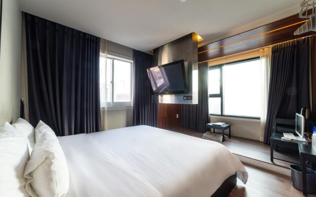 Hotel Bridge