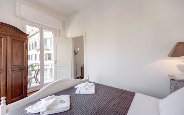 HI River View apartment