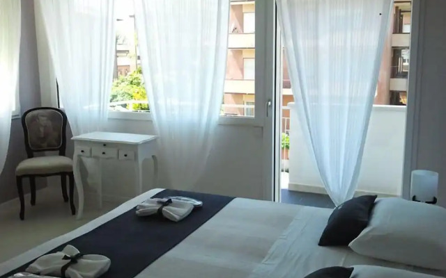 Villa Venice Movie