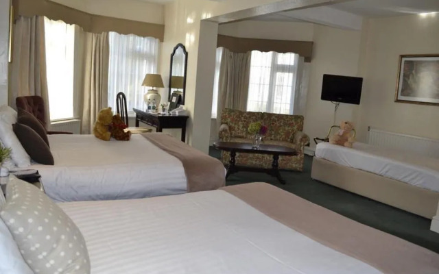 Twin Trees Hotel & Leisure Club