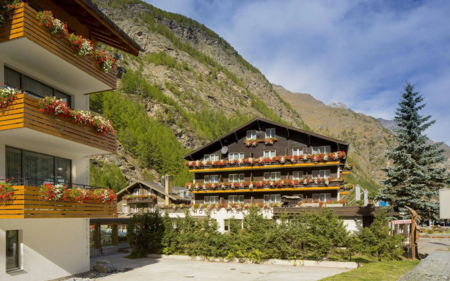 Typically Swiss Hotel Täscherhof