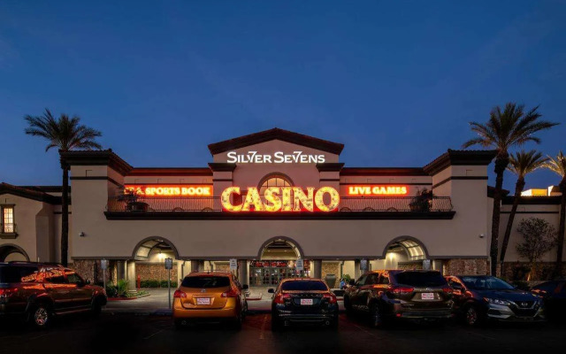Silver Sevens Hotel & Casino