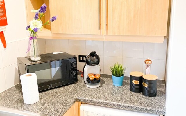 Tudors eSuites Balcony Apartment