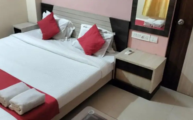 Goroomgo Golden Beach Inn Puri