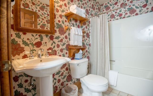 Inn at Cedar Crossing