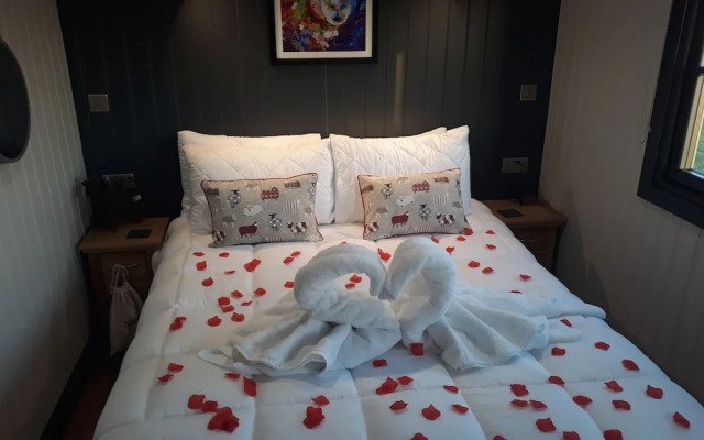 Springwood Shepherd Huts