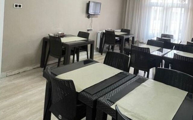 Taşhan Hotel