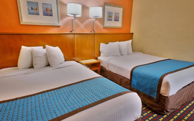Seashire Inn & Suites