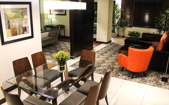 Brentwood Suites