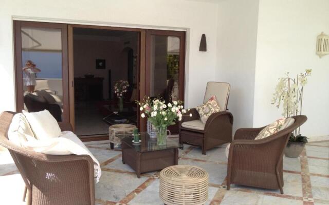 STUNNING 175 m2 APARTMENT with TERRACE and JACUZZI