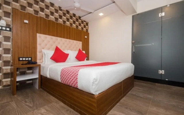 Hotel Qubestay Airport