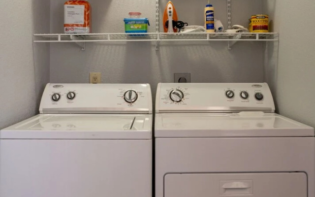 Scottsdale 4BD Modern Home w/ Sparkling Pool!