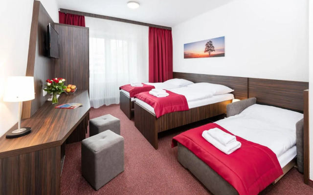 Hotel Plus
