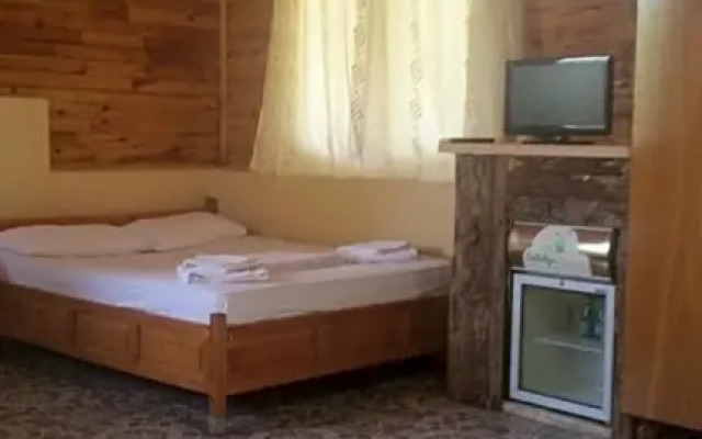 Esralina Bungalows Cirali