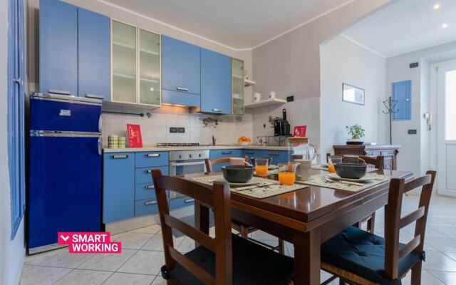 Light Blue Apartment by Wonderful Italy