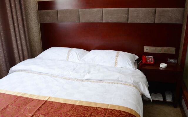 Linxia Travel Hotel