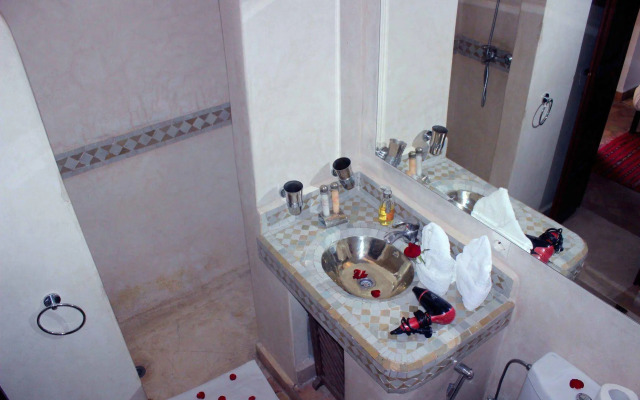 Riad of the Moon