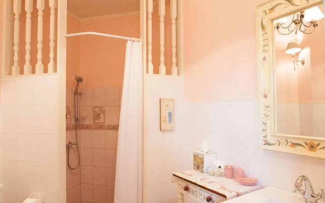 The Heritage House & Garden