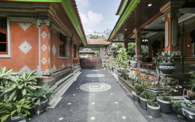 OYO 4003 Ceria Guesthouse Seminyak