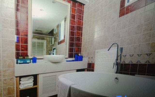 Xingxinqiao Hotel (Baise Xinghe Water Park)