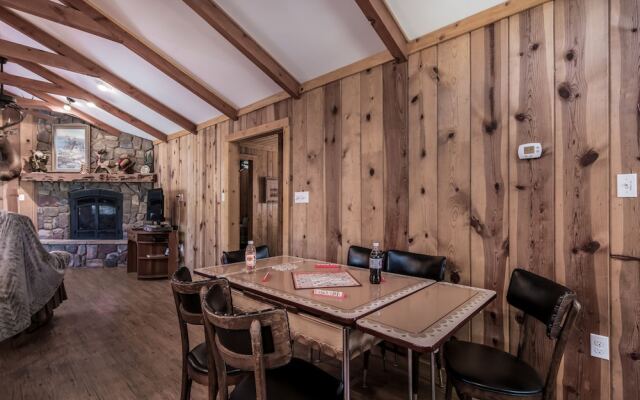 Chestnut Lodge by Vtrips