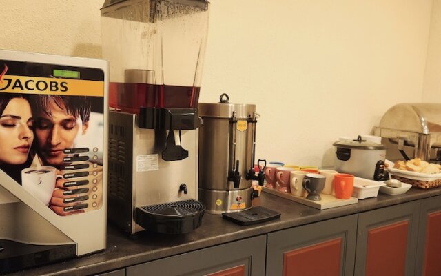 Shishly Palace Hotel