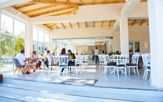 Amour Holiday Resort
