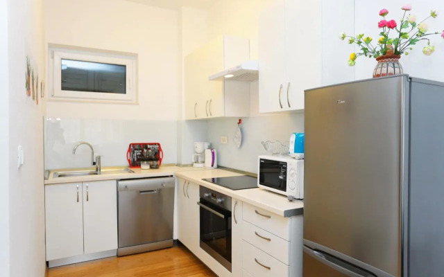 Apartments by the sea Trogir - 16210
