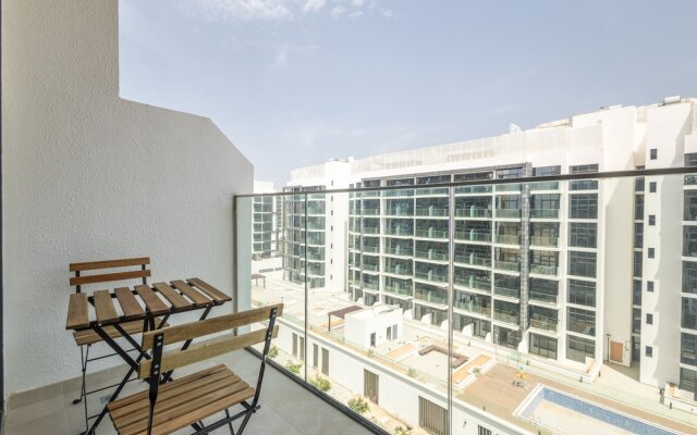 Nasma Holiday Homes - Azizi Riviera