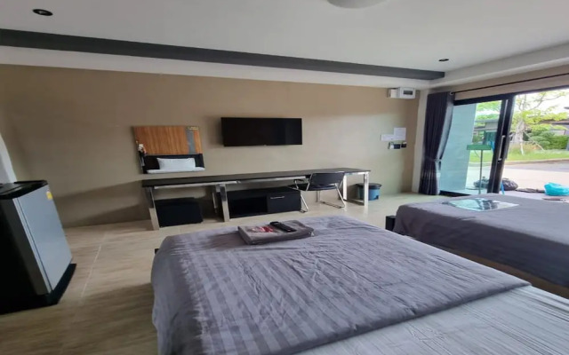 Ratchapruek DC Resort Angthong