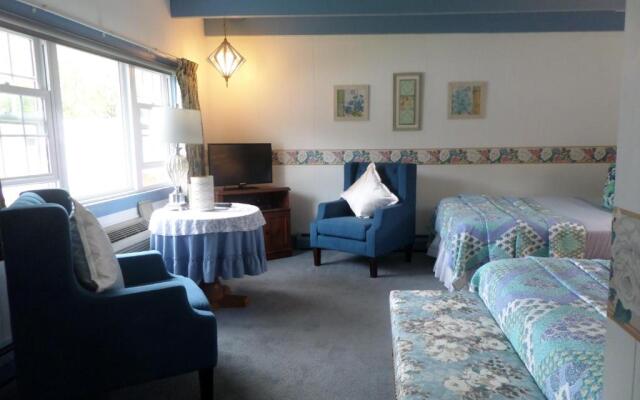 Claddagh Motel & Suites