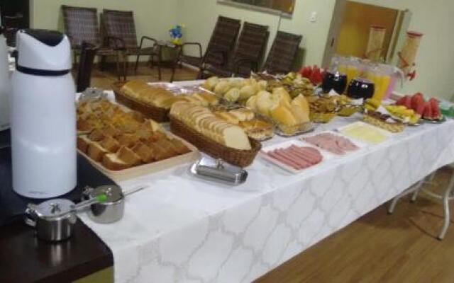 Hotel Lara's