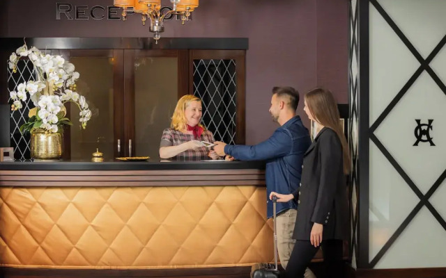 Carlton Hotel Buda Castle