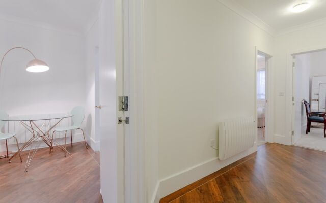 Refurbished 2 Bedroom Flat in Haggerston