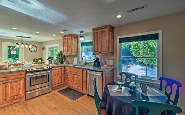 'riverside Hide-a-way' w/ Patio, Bbq, Fishing Pier