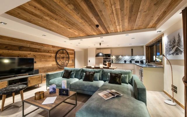 Manali Lodge  by Alpine Resorts