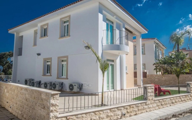 Villa Shaye AQ Me16