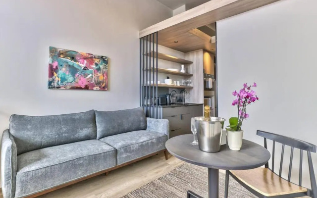 Trendy Urban Apartment in East City - Central CBD