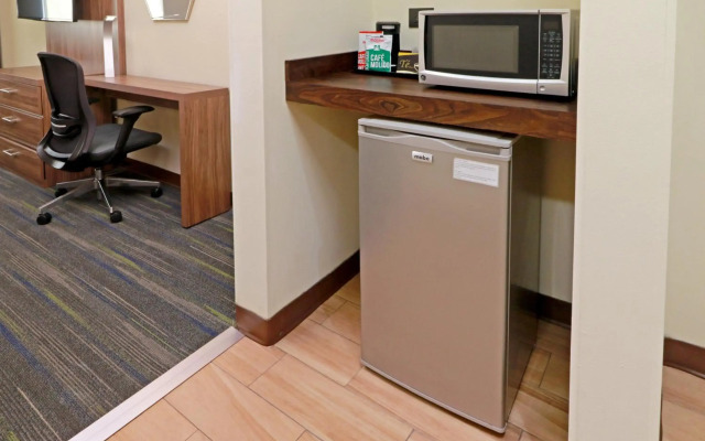 Holiday Inn Express Piedras Negras by IHG