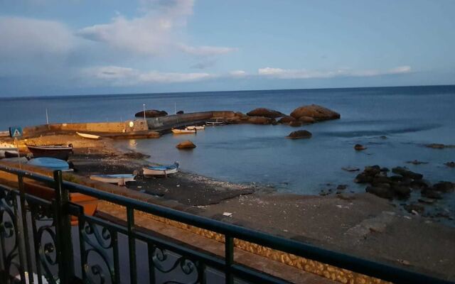 Homstel Beach - Taormina Hostel