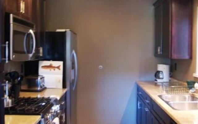 RedAwning Sierra Getaway