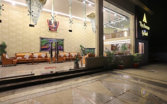 The Avenue Grand