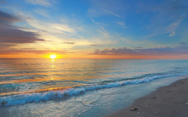 Siesta Bayside Pretty Fountain View