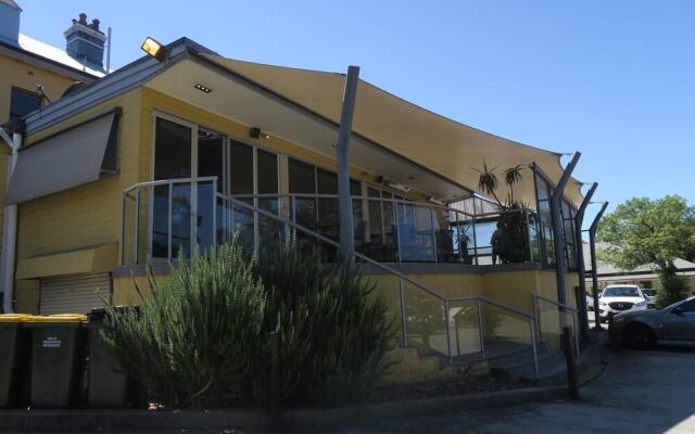 Family Hotel Maitland