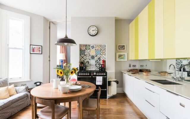 Contemporary 2BR Flat near The Oval