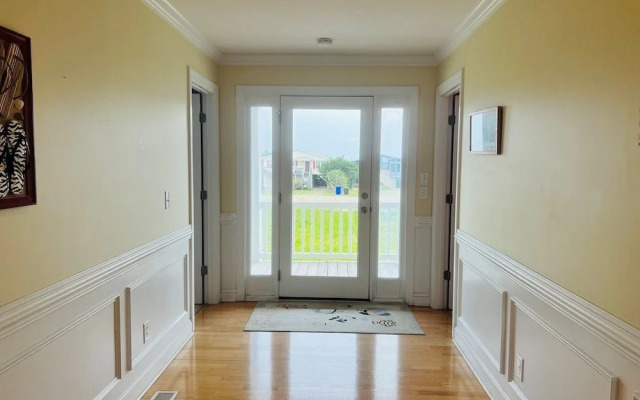 Salt, Sand And Sudds 5 Bedroom Home by RedAwning