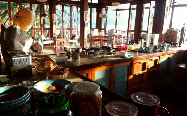Breve Azurine Lagoon Retreat